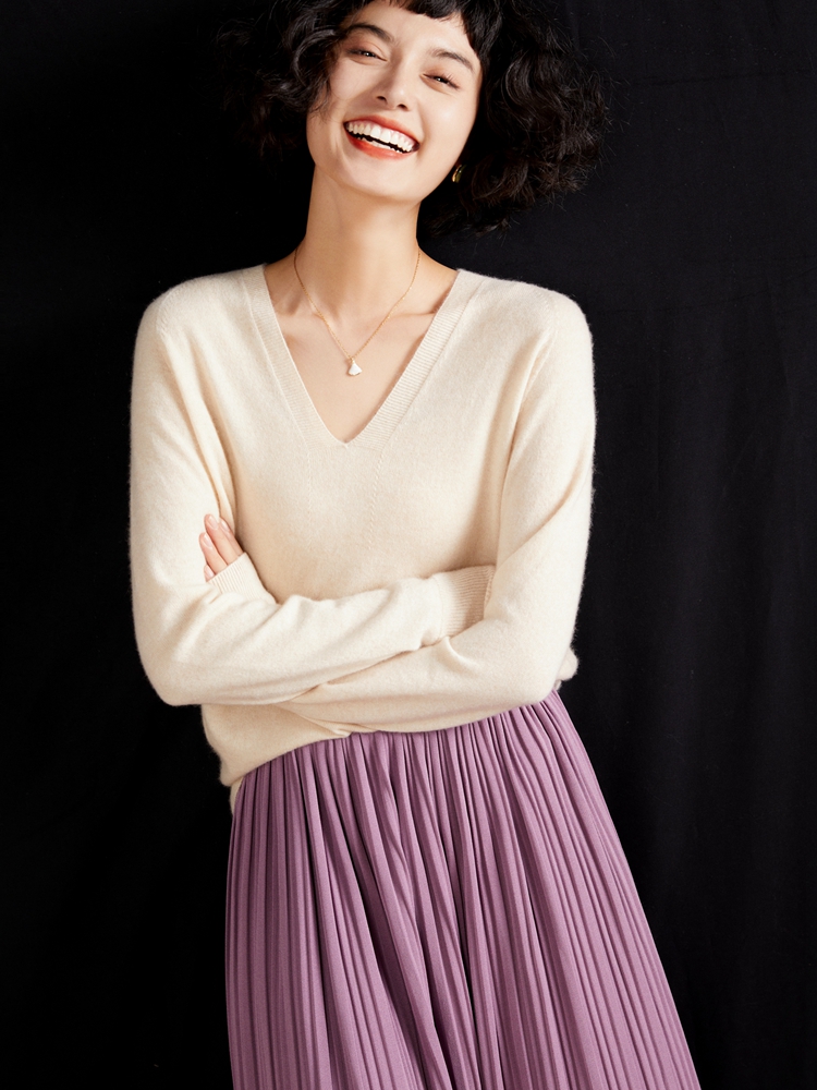 Resin Vat - Sweater Kasmir V-Neck untuk Wanita, Atasan